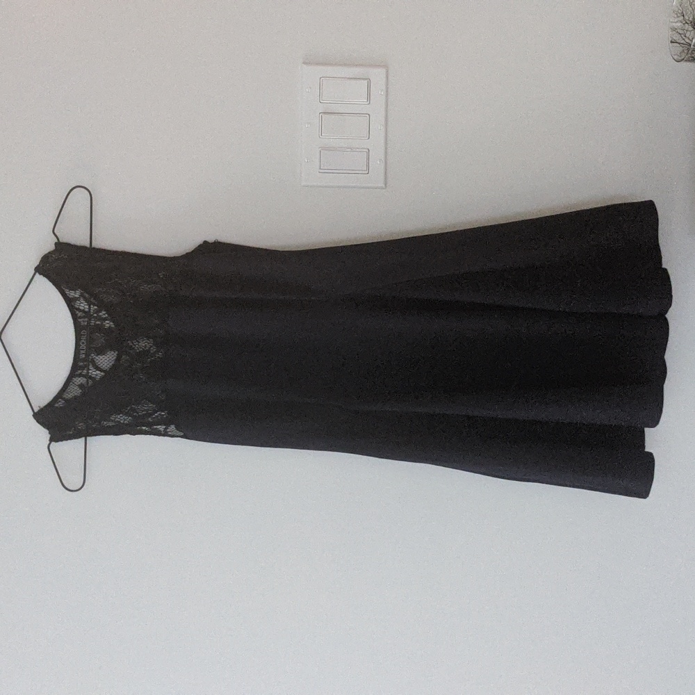 small, Dark blue